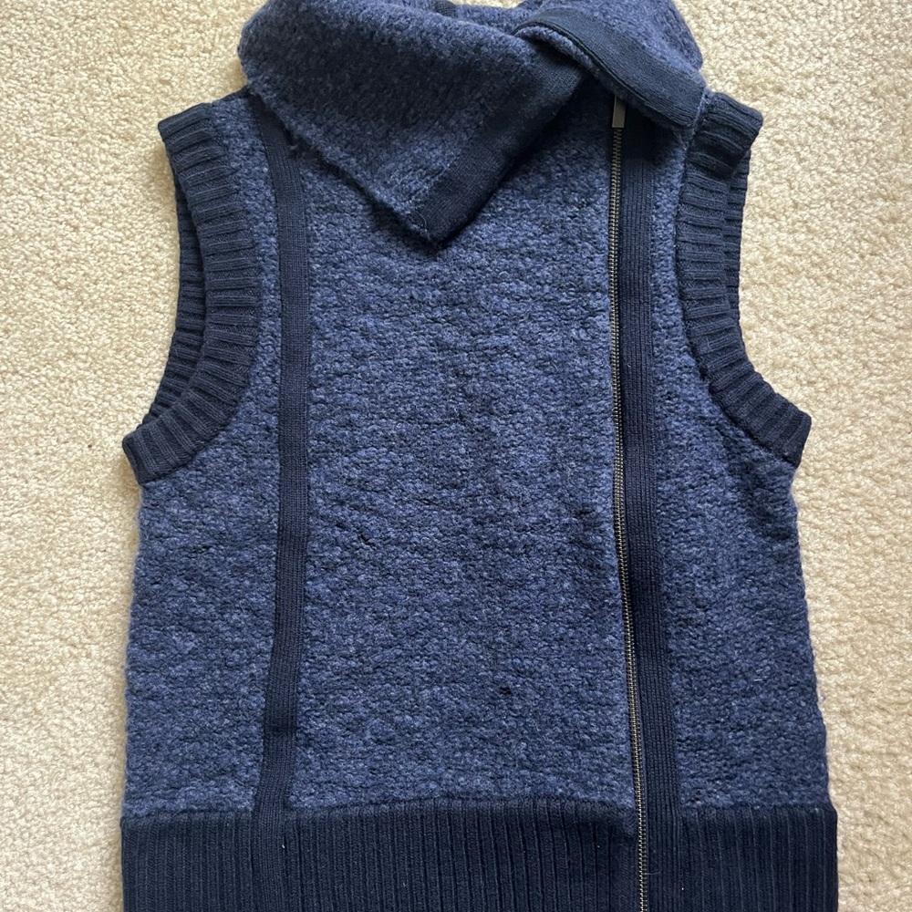 NEW Banana Republic Womens Zip Up Navy Sweater Vest
